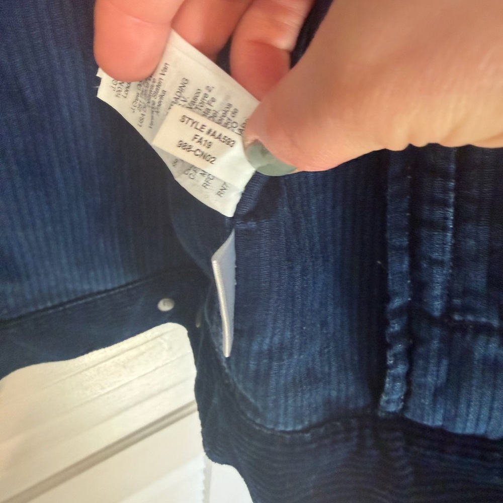 Madewell Women’s Navy Corduroy Jacket - Picture 3 of 7